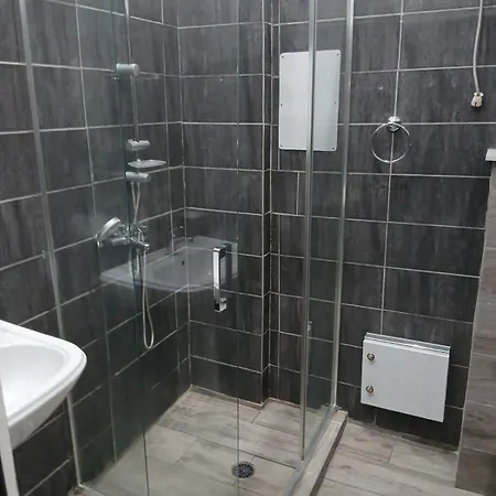Modern Nest Apartman Tirana